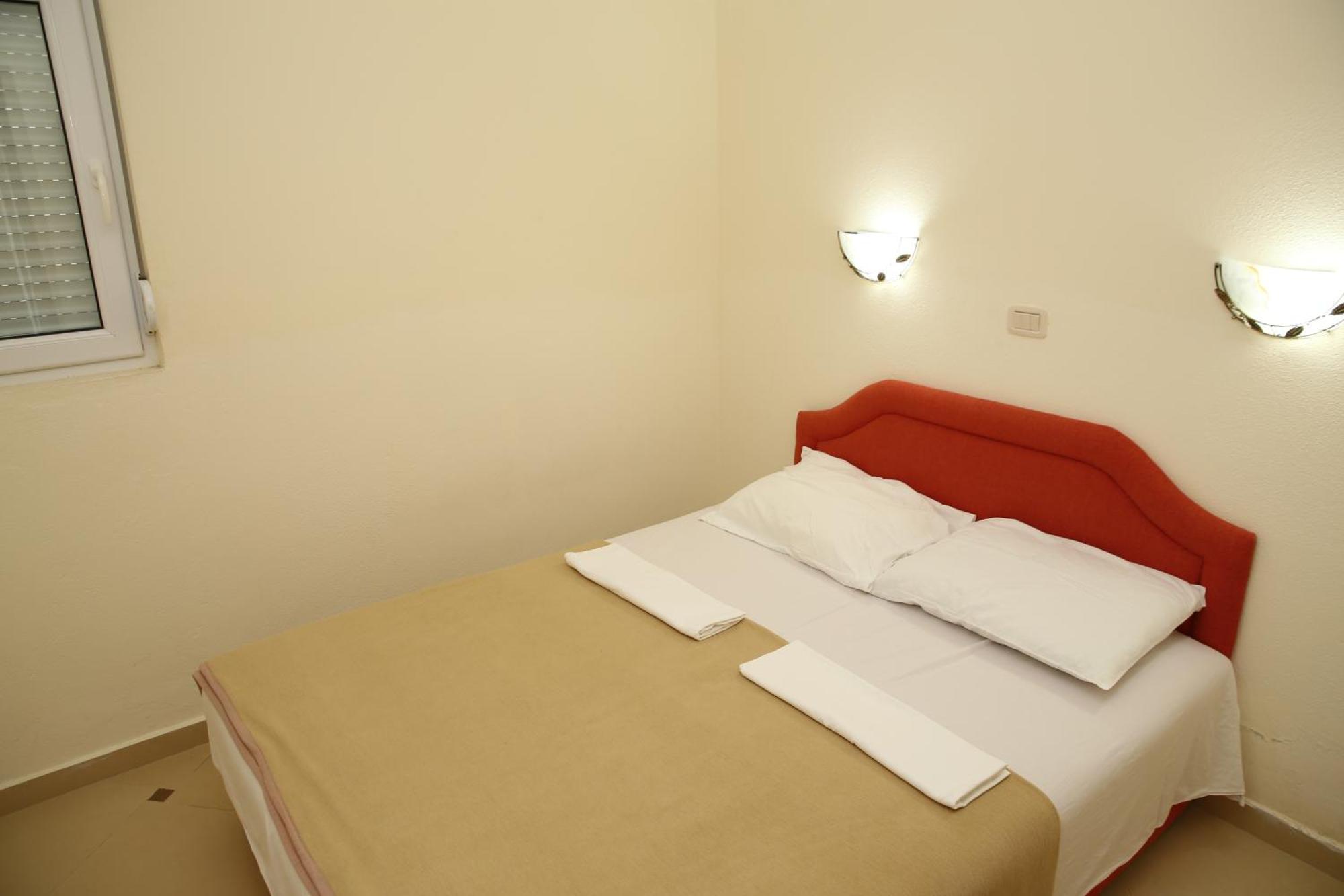 Ponta Apartment Рафаиловичи Екстериор снимка