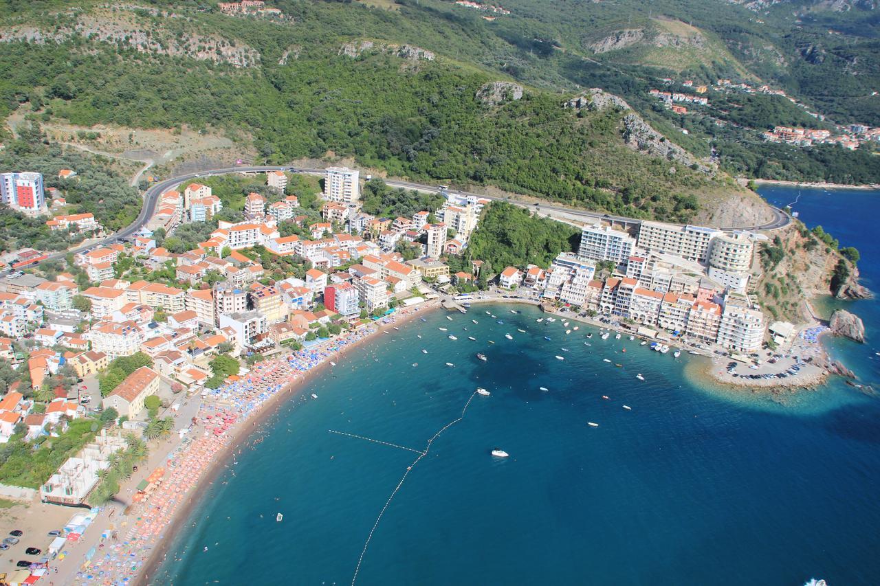 Ponta Apartment Рафаиловичи Екстериор снимка
