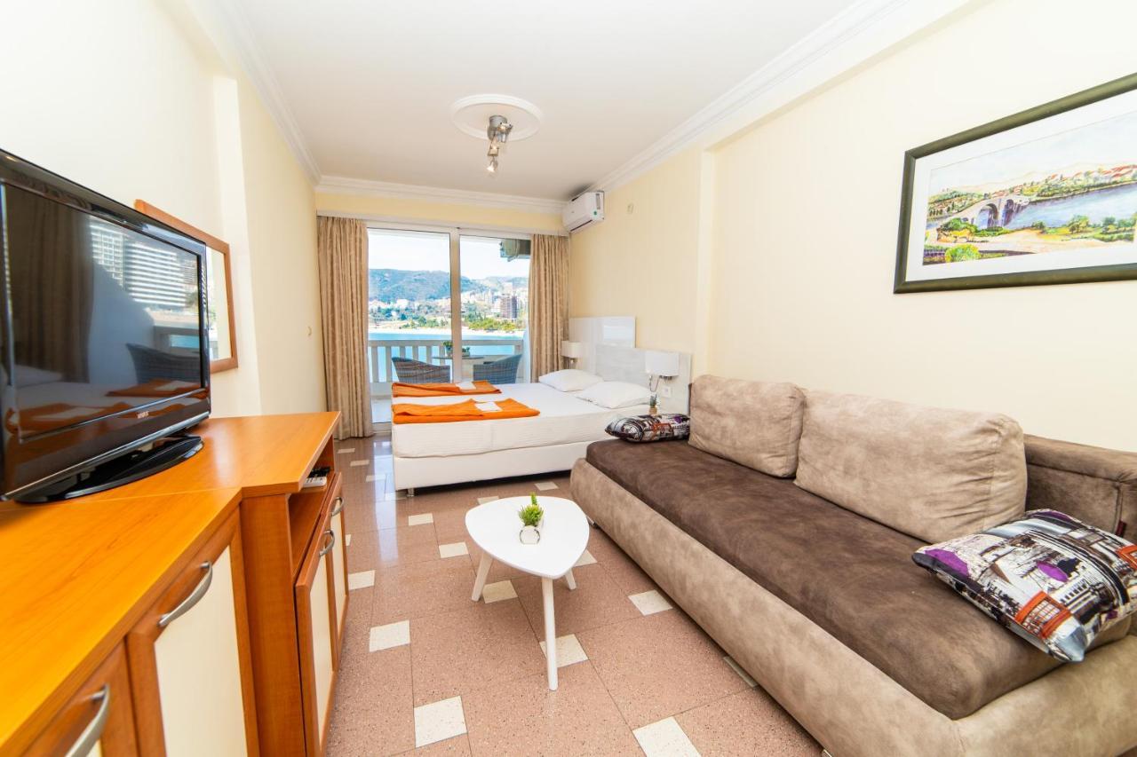 Ponta Apartment Рафаиловичи Екстериор снимка