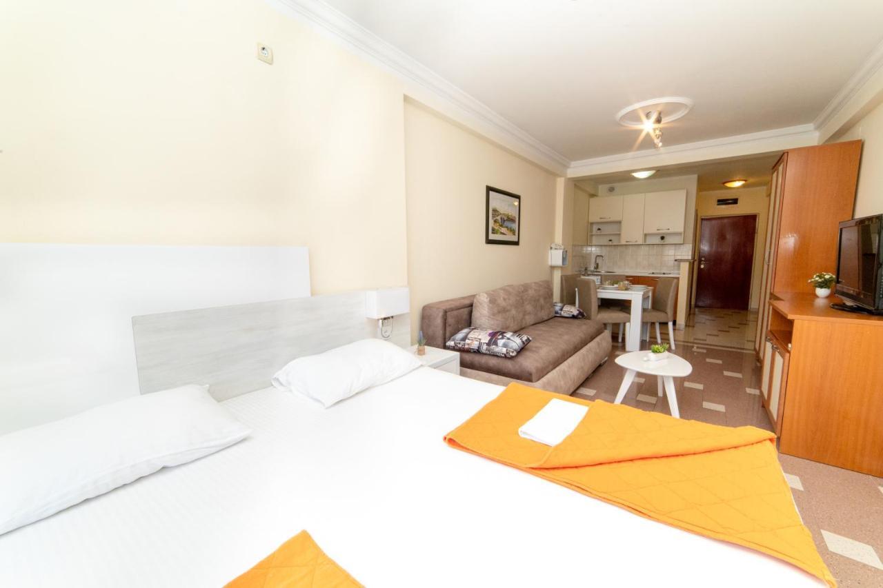 Ponta Apartment Рафаиловичи Екстериор снимка
