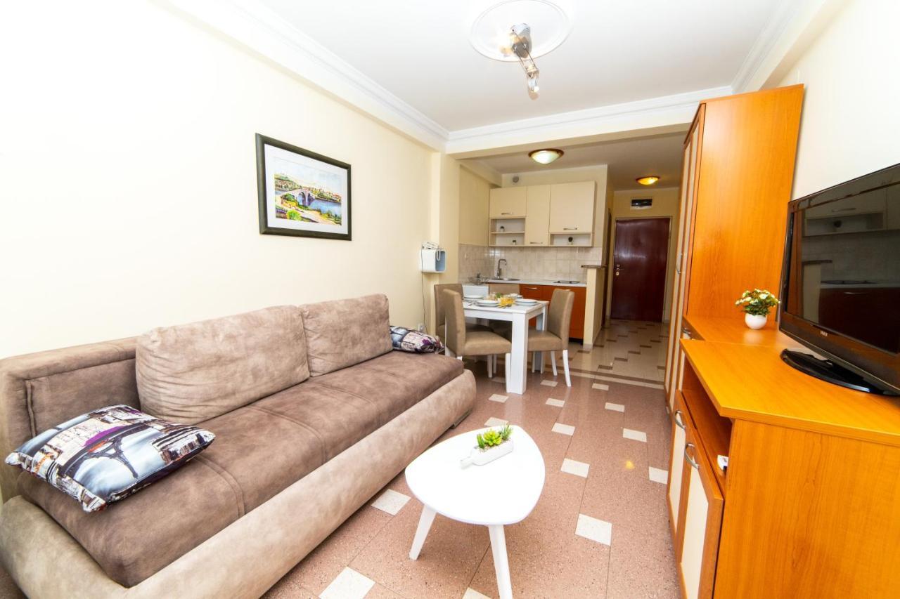 Ponta Apartment Рафаиловичи Екстериор снимка