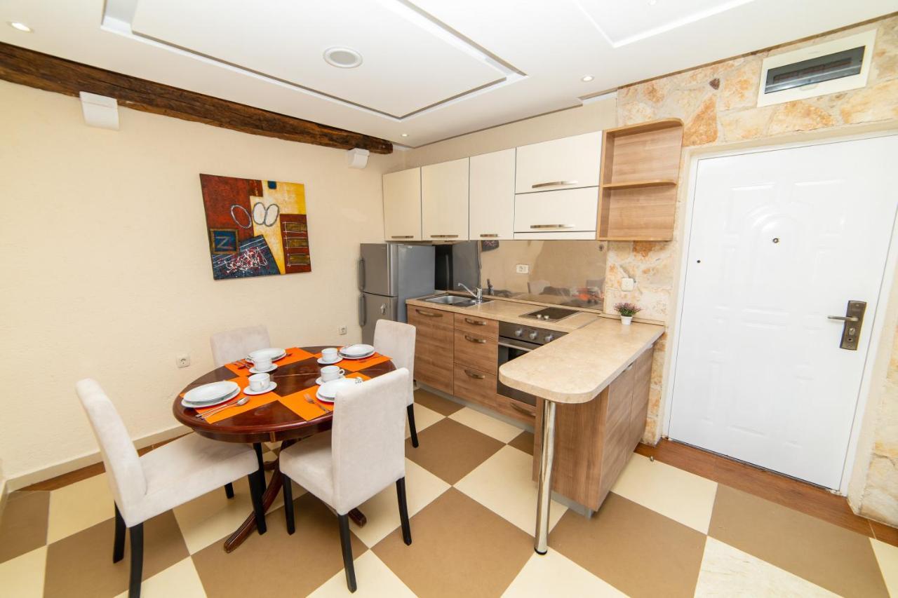 Ponta Apartment Рафаиловичи Екстериор снимка