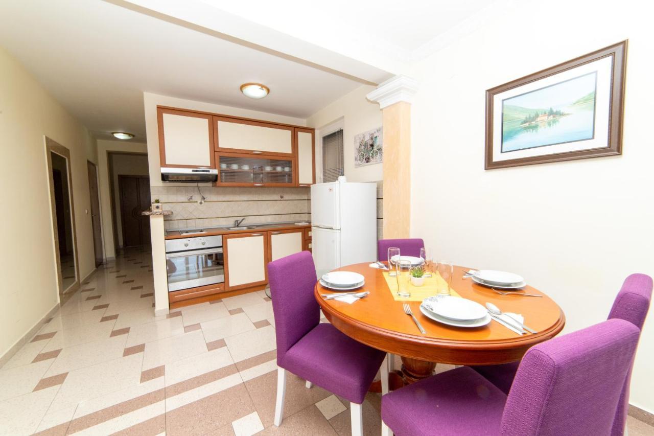 Ponta Apartment Рафаиловичи Екстериор снимка